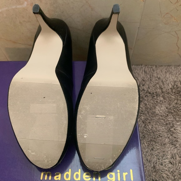 Madden Girl Heels Size 9 - Picture 5 of 6